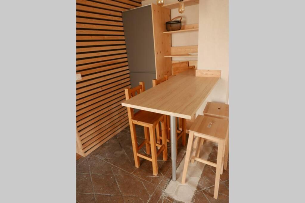 Joli Appartement Confortable Renove Style Cosy Saint-Martin-de-la-Porte Exterior photo